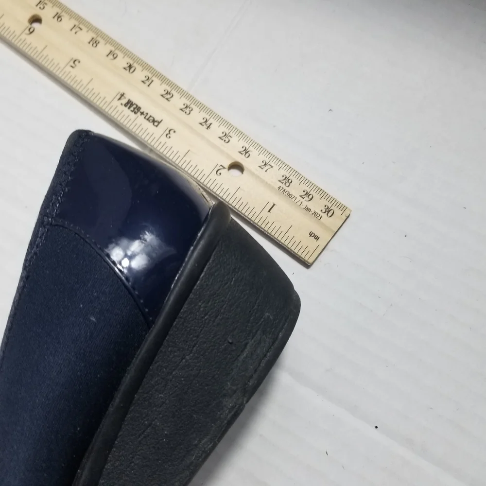 ANNE KLEIN SMALL WEDGE BLUE SHOE SIZE 6.5